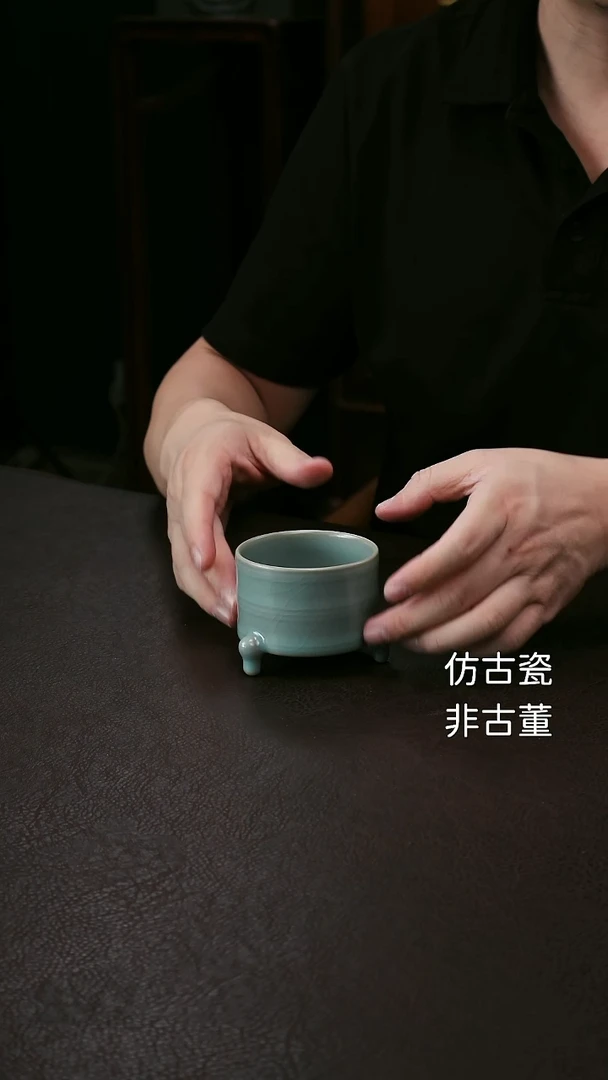 其他小号三足弦纹樽5