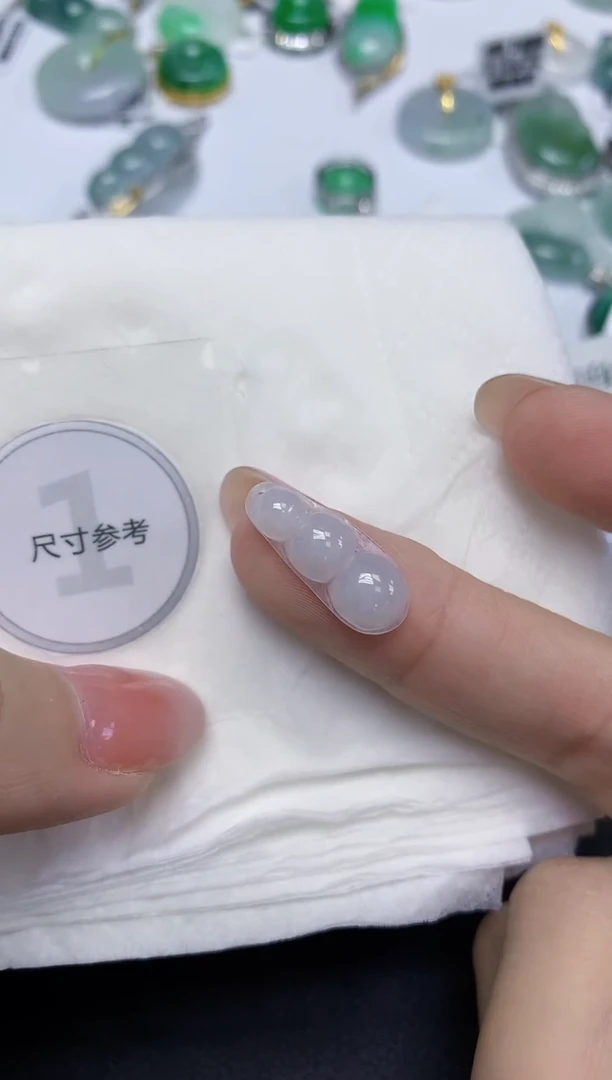 颈饰未镶嵌翡翠天然缅甸翡翠A货百元以上9元证书费自理