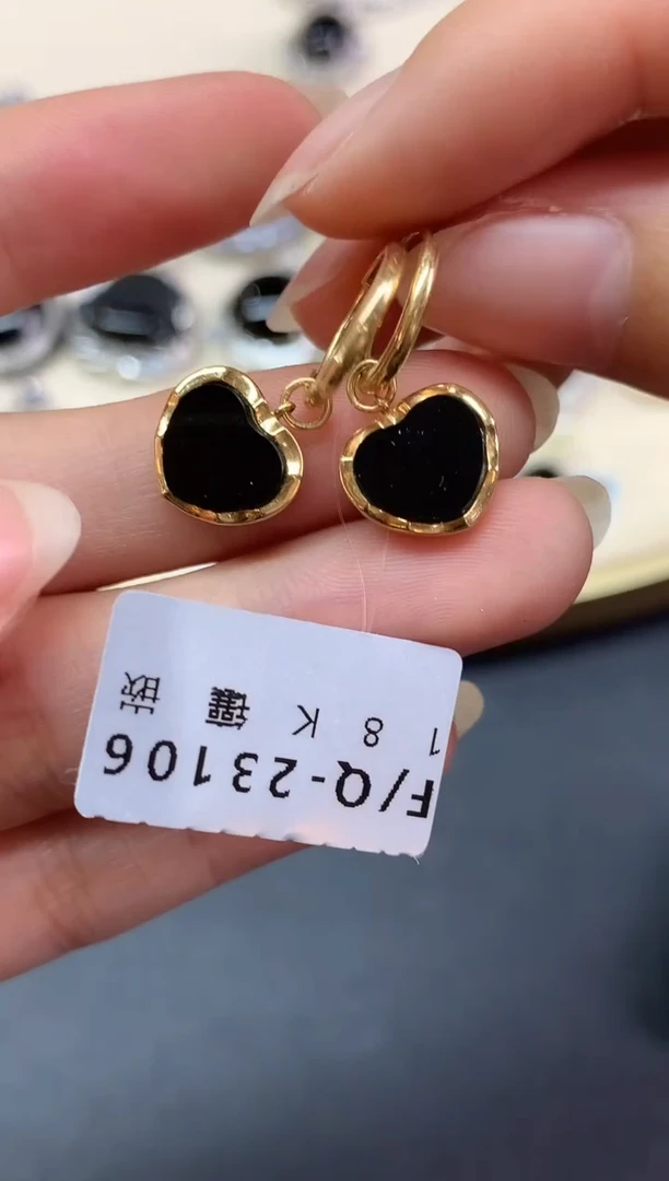 18K金镶嵌翡翠耳饰墨翠耳饰|2980多样性发其一