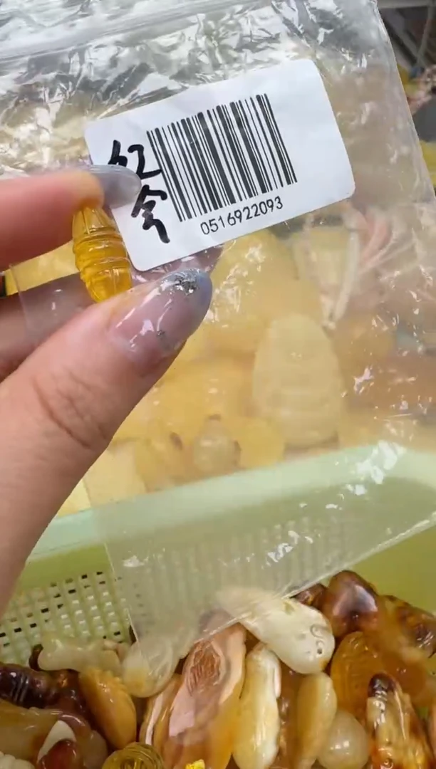 裸石琥珀未镶嵌如图