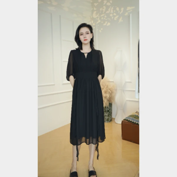 大码连衣裙2025夏季新款法式赫本风小黑裙气质收腰遮肚减龄裙子女