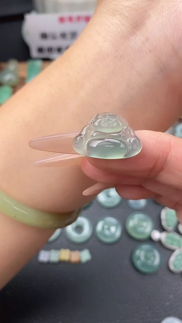 颈饰未镶嵌翡翠佛公