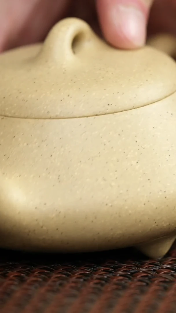 【闪购商品】紫砂茶壶黄金段刻绘婉灯