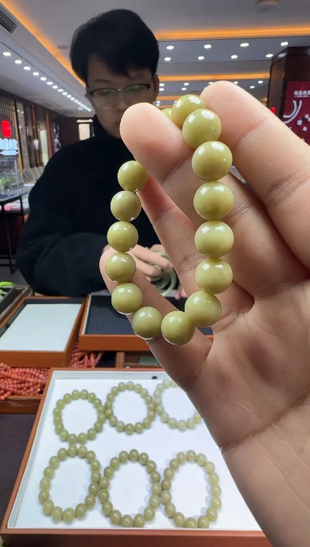 未镶嵌和田玉挂件【陆105】42 gx 多样性发其一