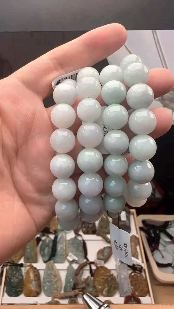 颈饰未镶嵌翡翠天然翡翠多样性发其一（手串）