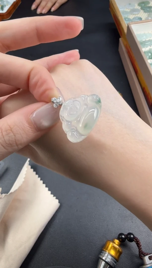 吊坠(不含链)18K金镶嵌翡翠翡翠饰品-124