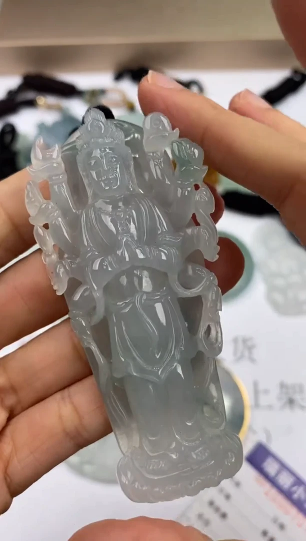 未镶嵌挂件翡翠303206      多人