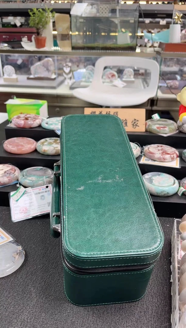 未镶嵌手镯石英质玉六*六圈口（赠品镯心）