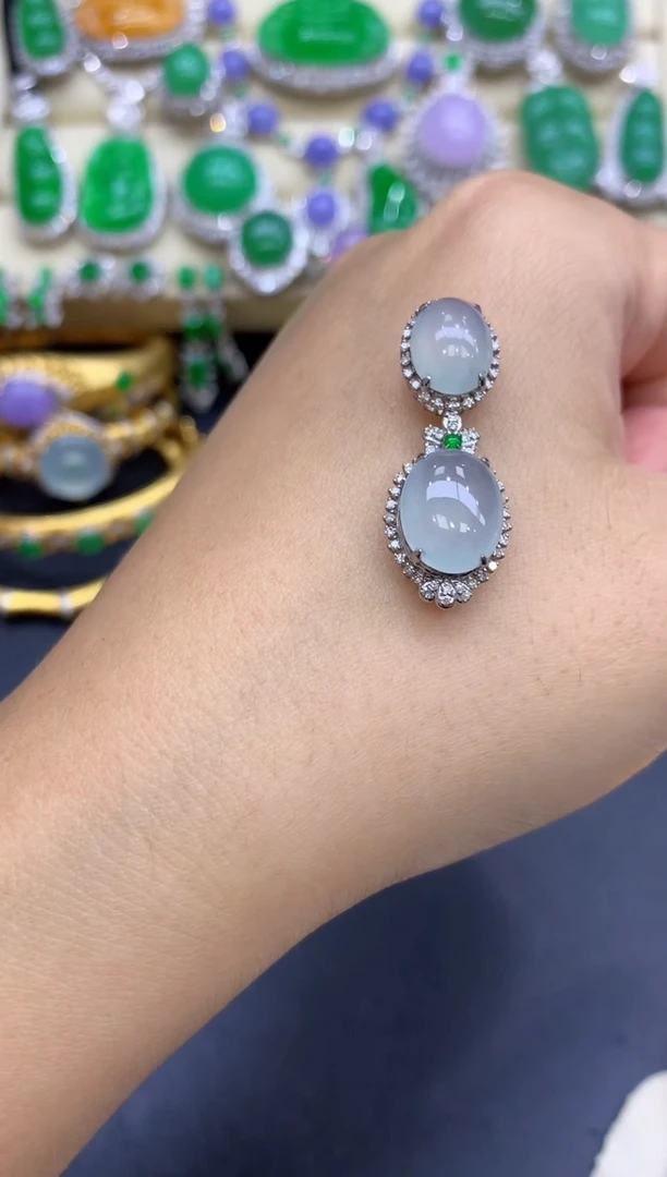 颈饰18K金镶嵌翡翠192-中国好珍宝