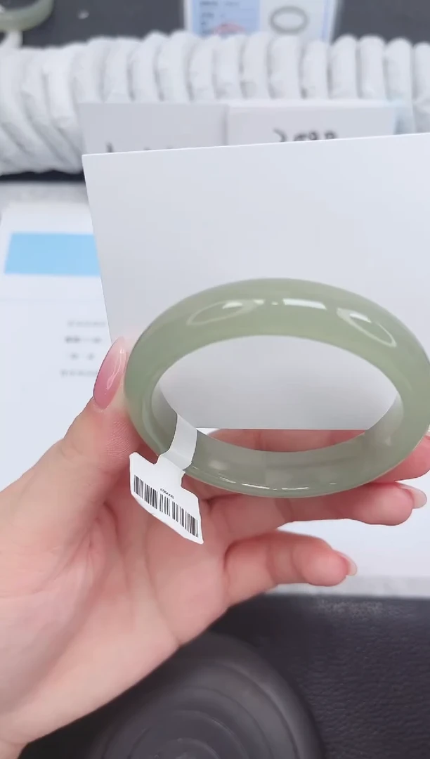 未镶嵌手镯石英质玉84-55.2