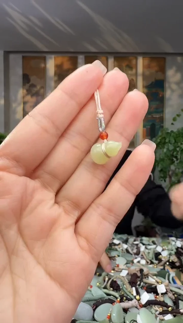 未镶嵌和田玉挂件拍一发一