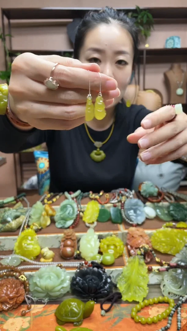 银S925镶嵌岫玉颈饰多样性发货发其中之一