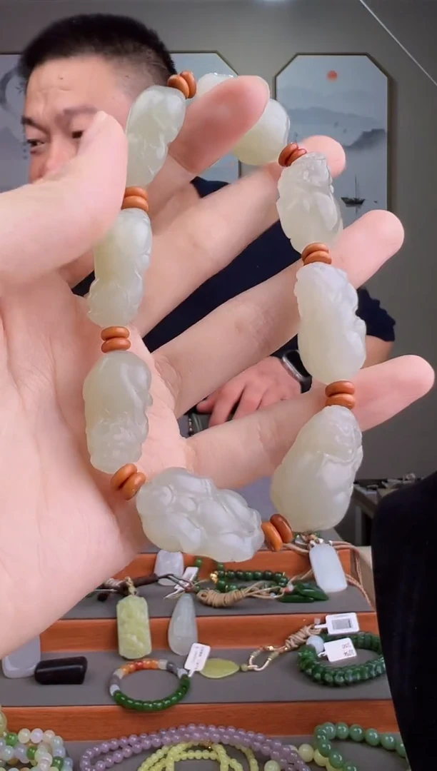 颈饰未镶嵌石英质玉一物一证 拍一单发一个