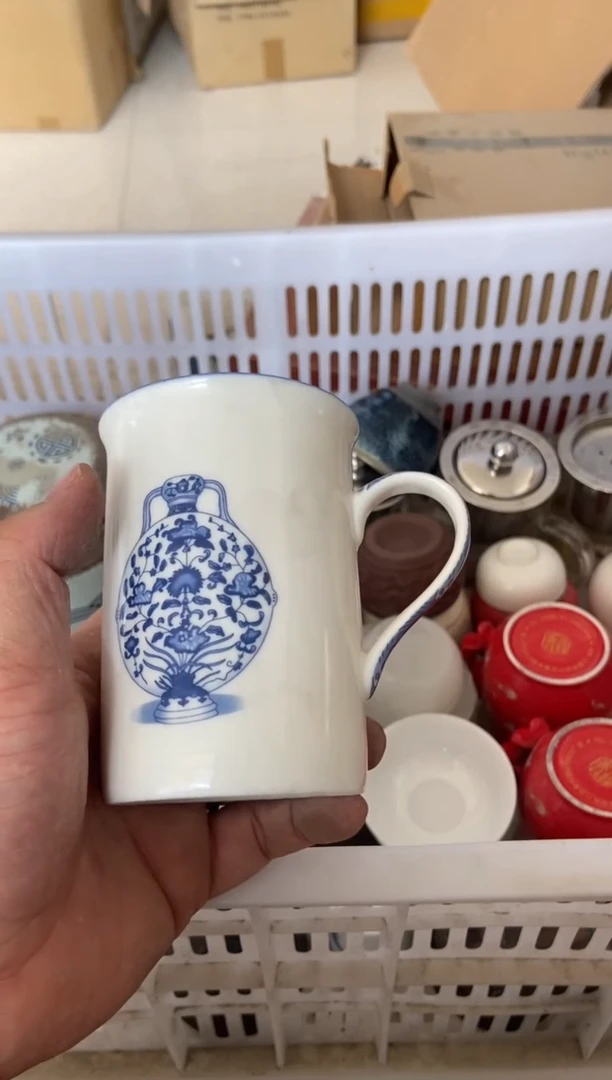 杯无运费险有瑕疵的摄影的产品有使用过的痕迹有点脏介意勿拍
