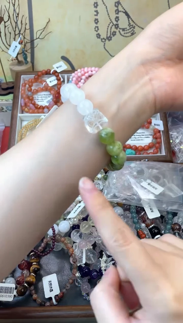手饰岫玉未镶嵌207