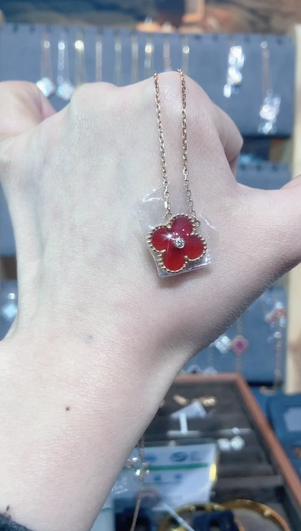 套链18K金镶嵌钻石十***睡钻石K玫单钻红草