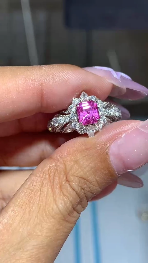 戒指彩色蓝宝石18K金镶嵌1.16CT