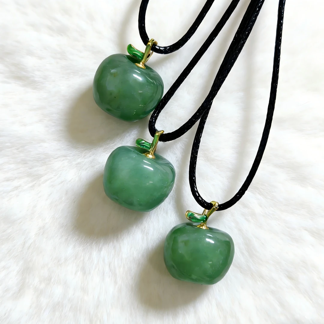 盛先生•天然玉石 精致简约带皮绳小苹果吊坠 多样性发一 D147