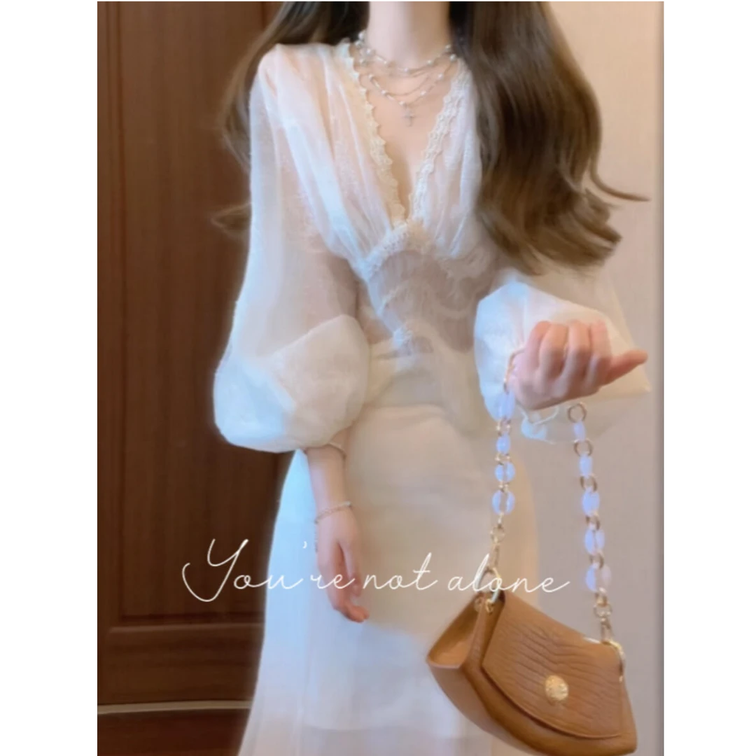 2025夏季新款法式浪漫时尚蕾丝V领长袖上衣搭高腰显瘦半身裙套装