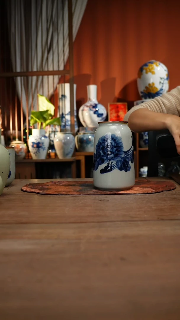 当代高温釉下彩手绘陶瓷餐具