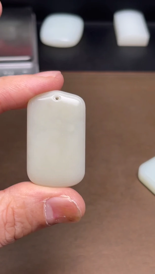 颈饰未镶嵌和田玉12 通