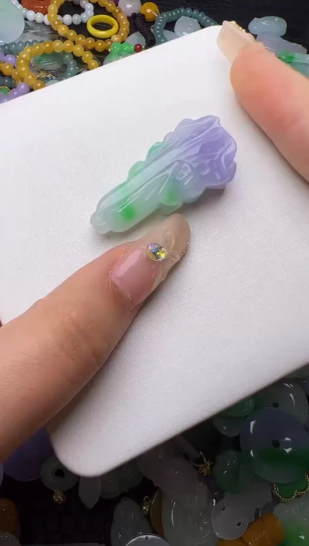 翡翠未镶嵌颈饰天然缅甸翡翠吊坠