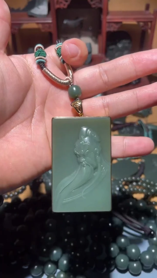 颈饰银S925镀金镶嵌和田玉（青玉）柒*1