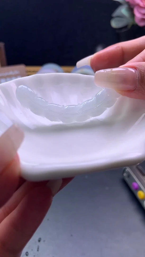 颈饰未镶嵌翡翠玉璜