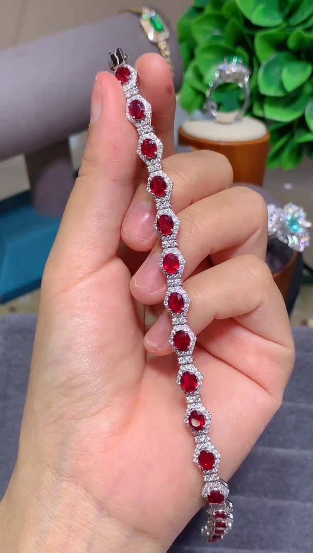 18K金镶嵌手链红宝石9ct