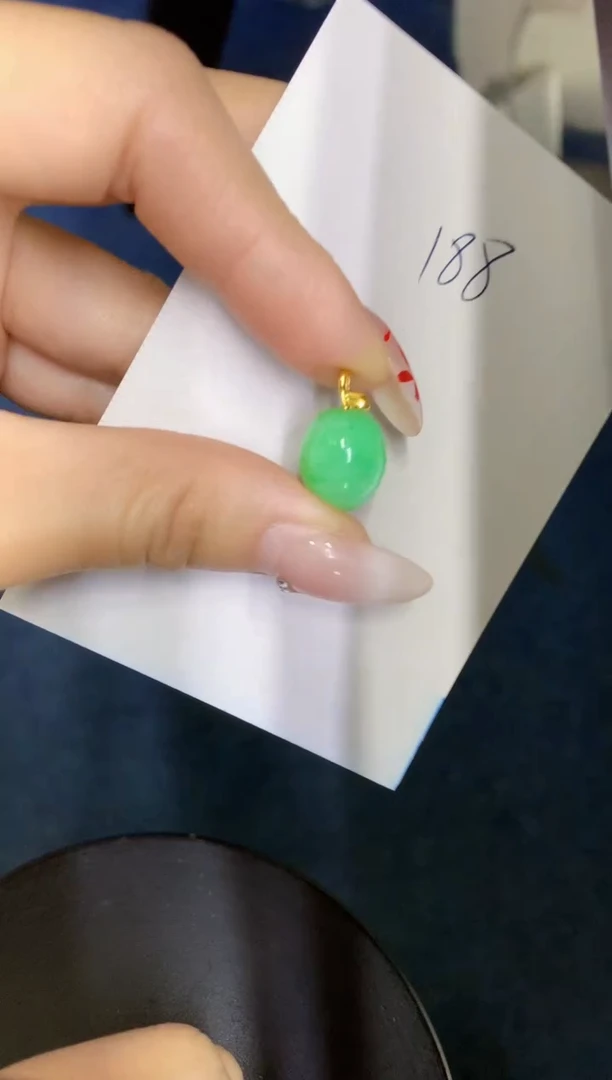 【闪购商品】翡翠颈饰18K金镶嵌0000000000