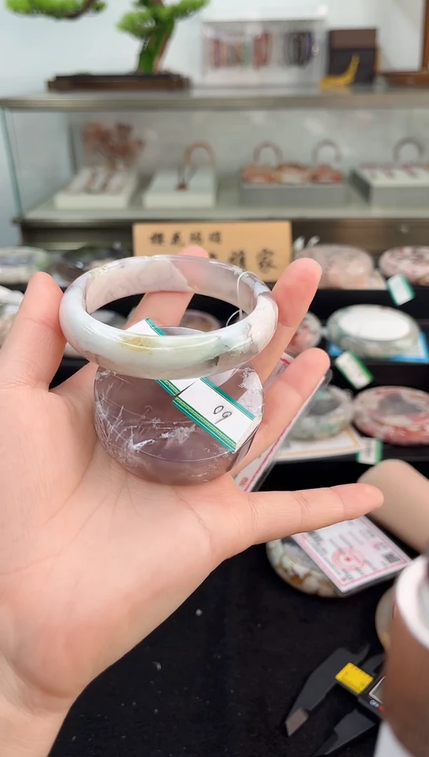 未镶嵌手镯石英质玉60圈口（赠品镯心）654782