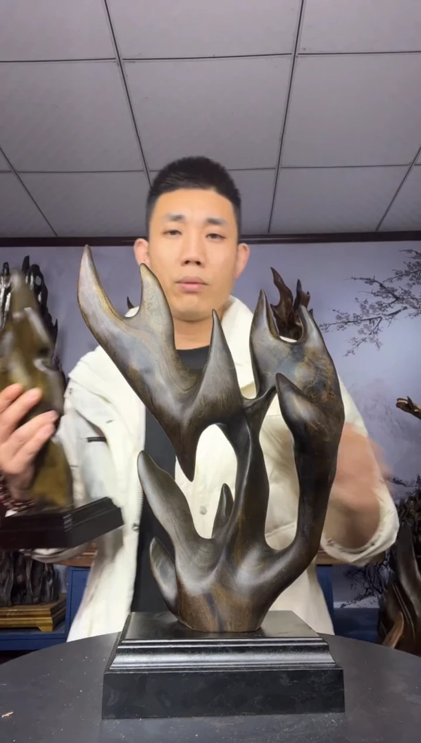 金丝楠木雕款芒***忙金丝楠木工艺品摆件