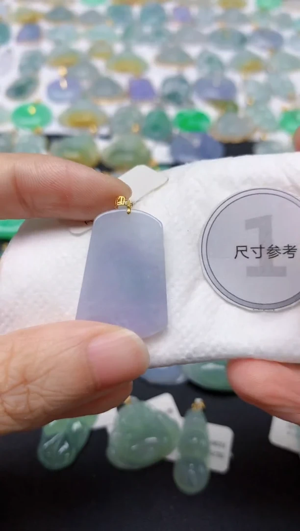 翡翠18K金镶嵌颈饰天然缅甸A货翡翠