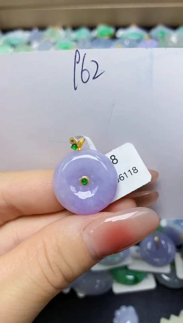 翡翠18K金镶嵌颈饰 天然缅甸翡翠A货