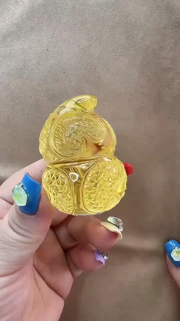 未镶嵌颈饰琥珀吊坠