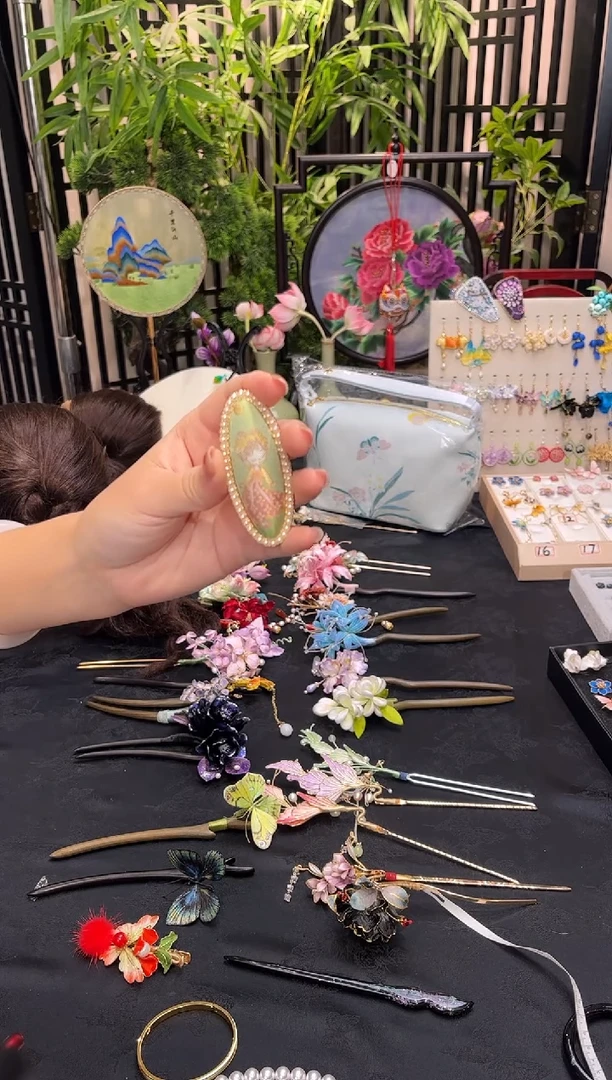 织绣?非遗苏绣手工饰品