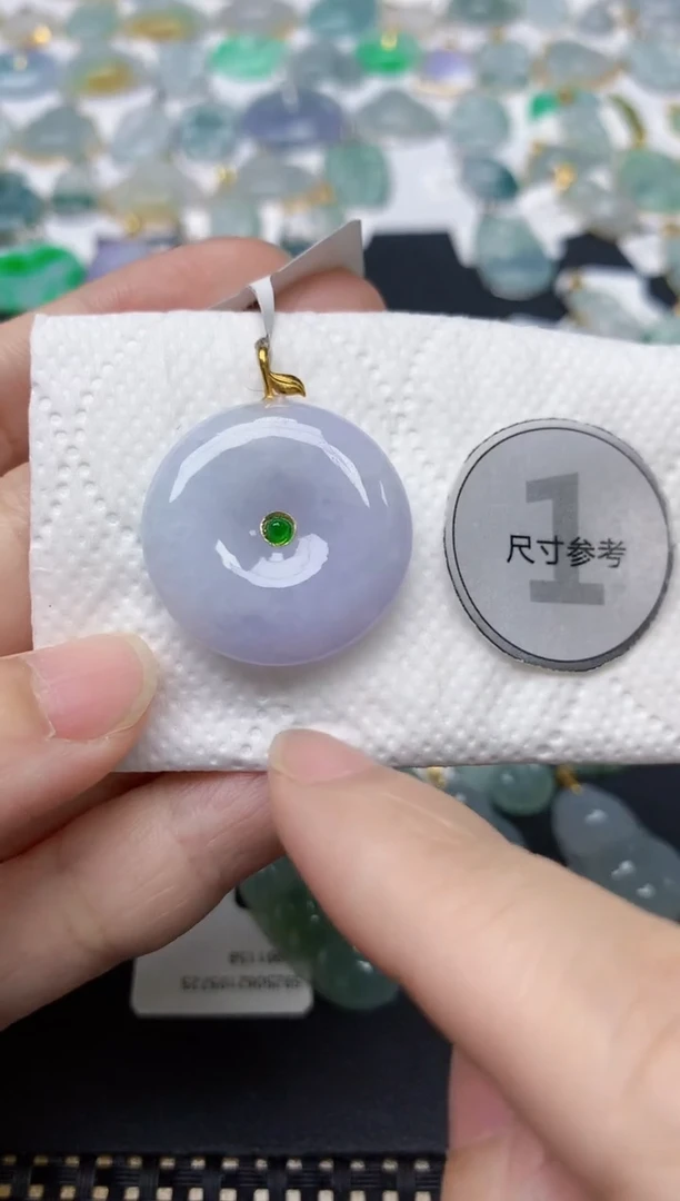 翡翠18K金镶嵌颈饰天然缅甸A货翡翠