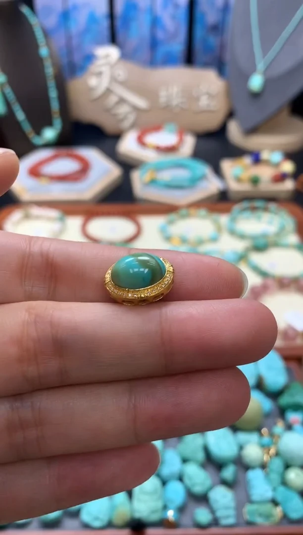 【闪购商品】绿松石挂件18K金镶嵌高瓷绿松石水波纹