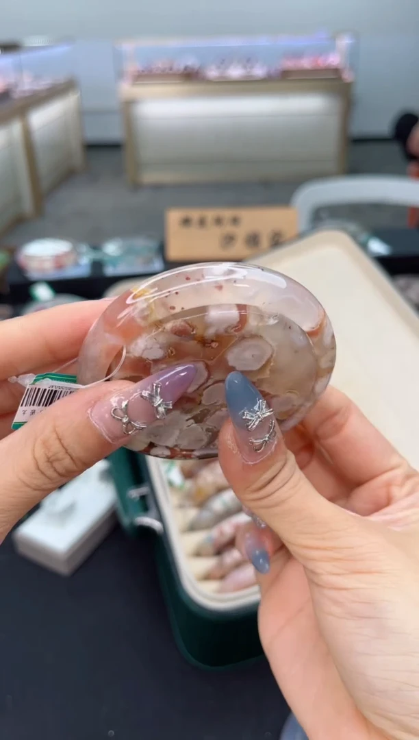 石英质玉手镯未镶嵌56圈口（赠品镯心）6330046