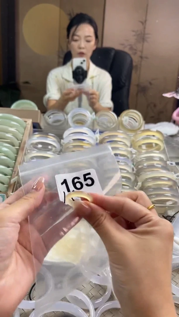 手镯玛瑙/玉髓未镶嵌165