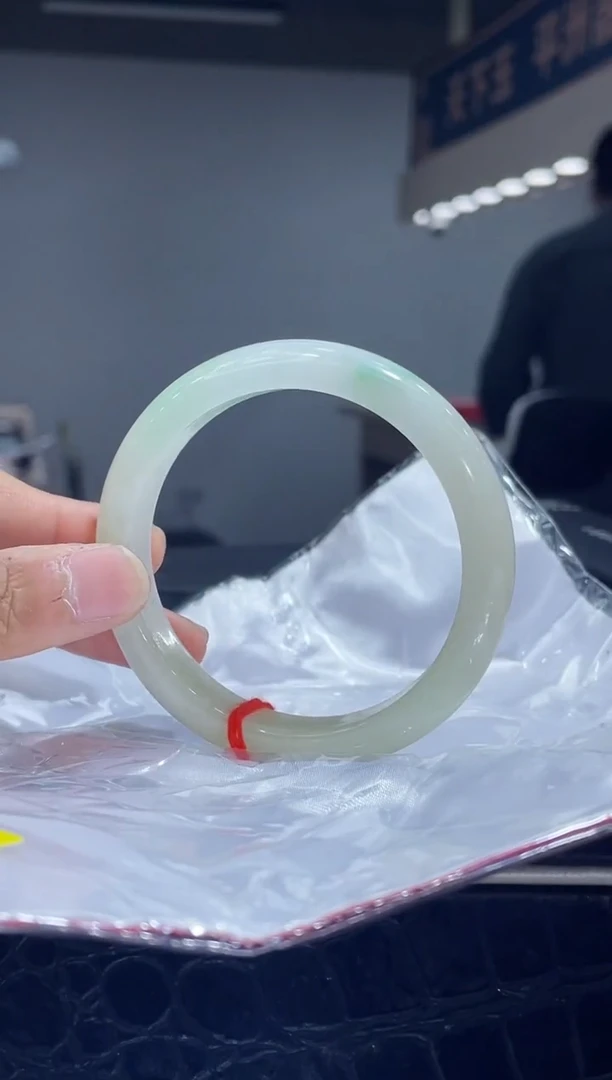 未镶嵌手镯翡翠4