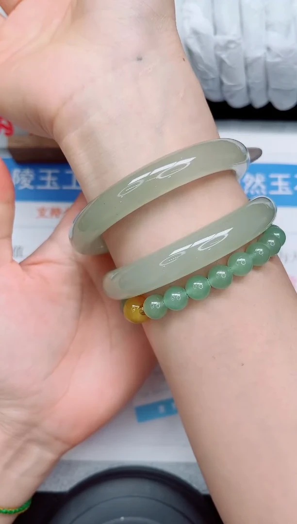 未镶嵌手镯石英质玉254-63