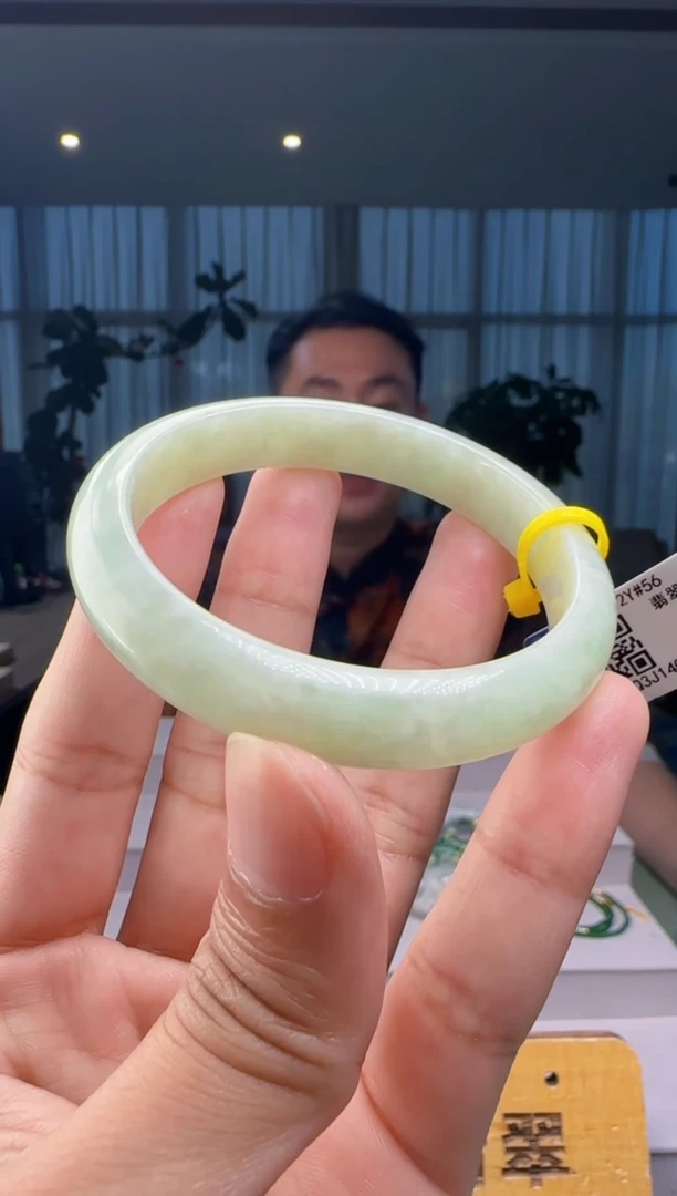 翡翠手镯未镶嵌一套+底座XM@@960Q3J14008