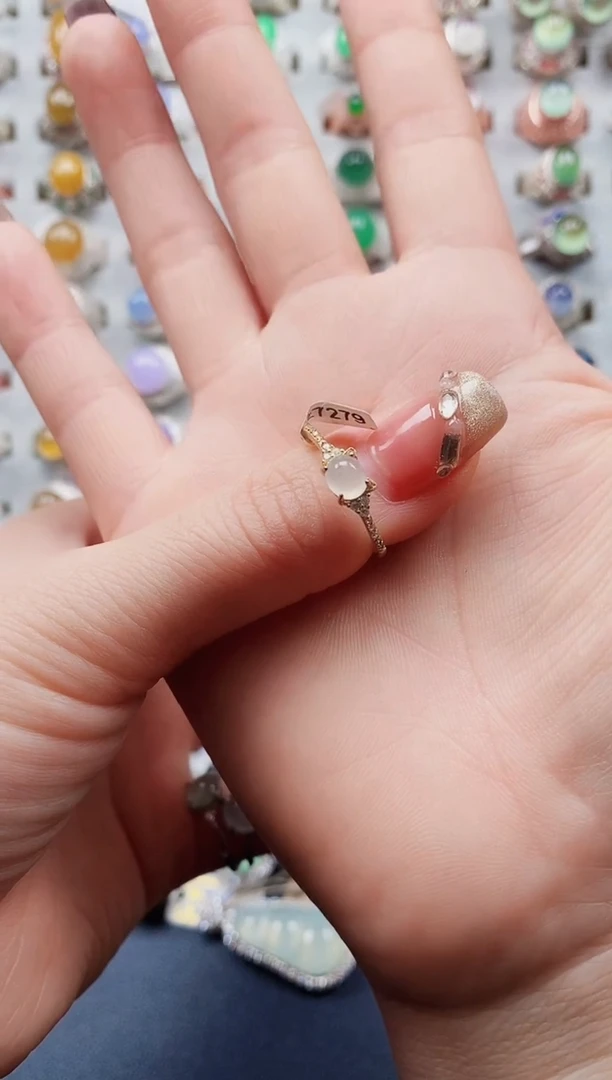 【闪购商品】翡翠戒指银S925镶嵌天然翡翠女戒