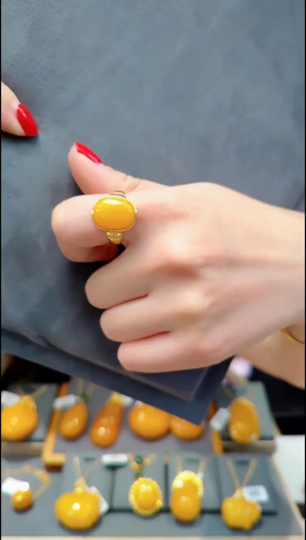 【闪购商品】蜜蜡戒指银S925镀金镶嵌H137蜜蜡戒指