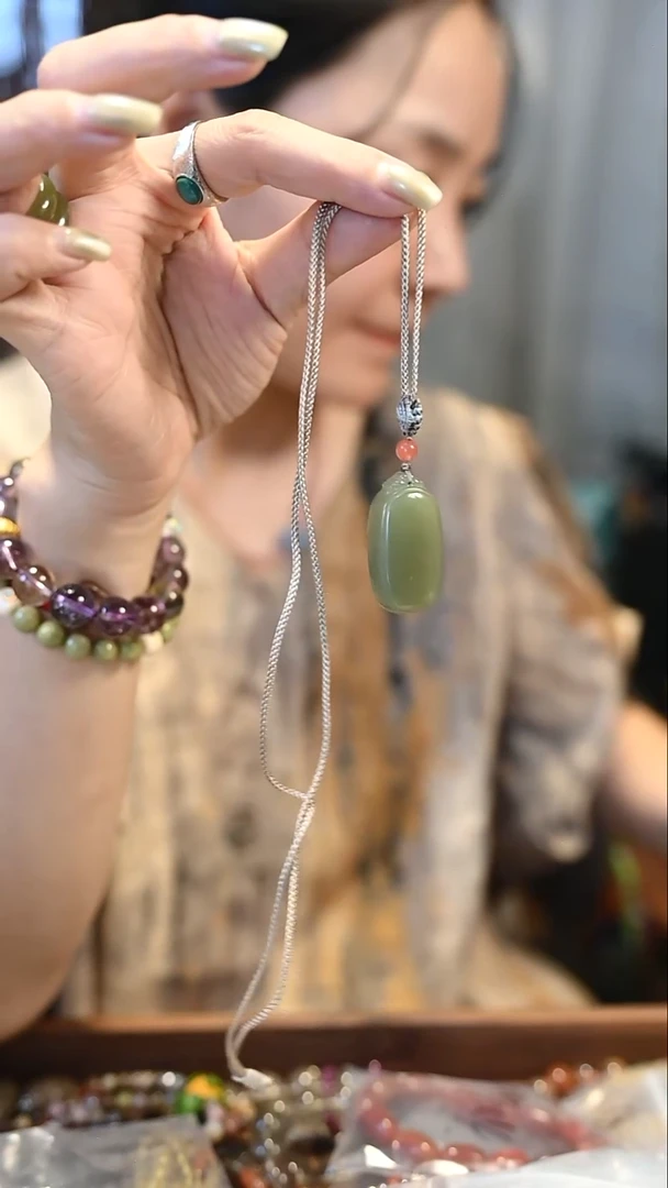 和田玉未镶嵌颈饰安**～ 定向 安 然