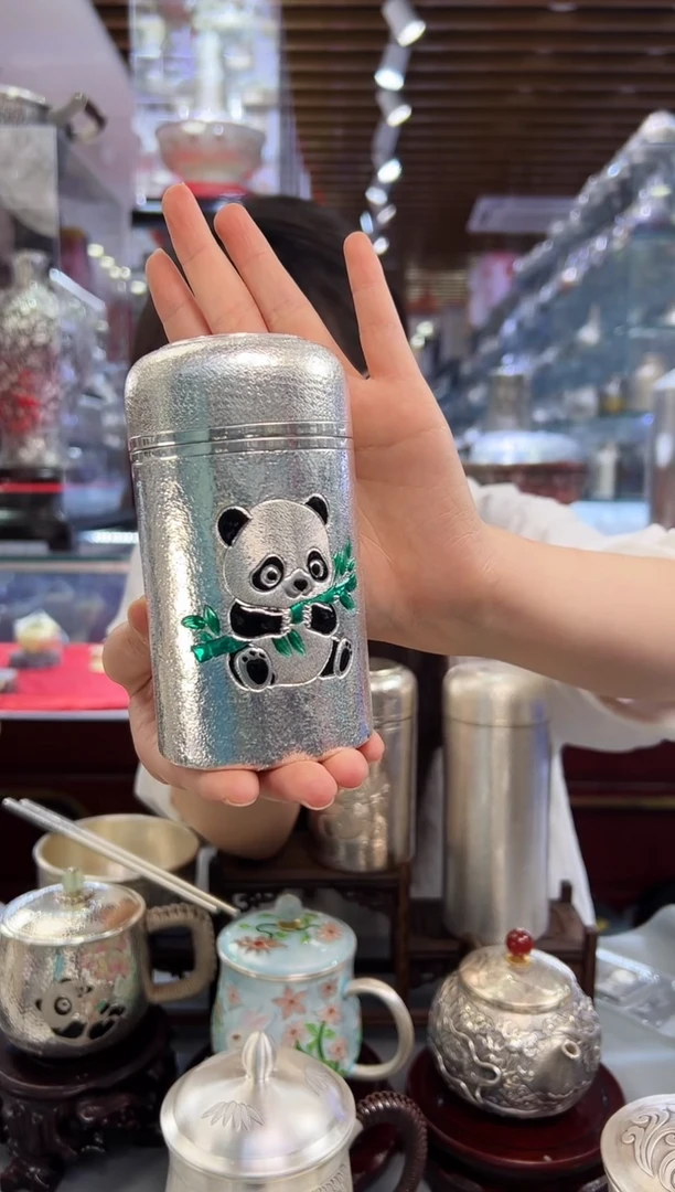 999 通体全银水杯  约 347克 含证书
