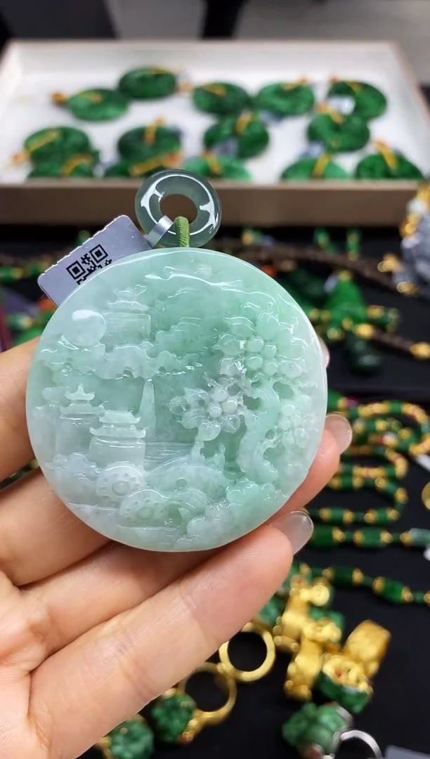 颈饰未镶嵌翡翠吊坠