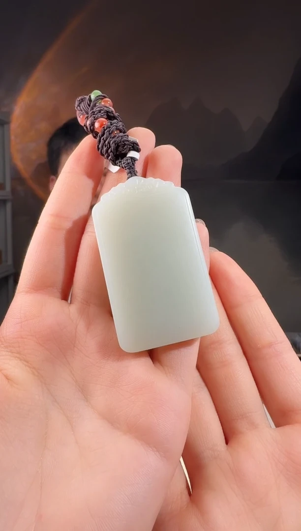 颈饰未镶嵌和田玉无事牌