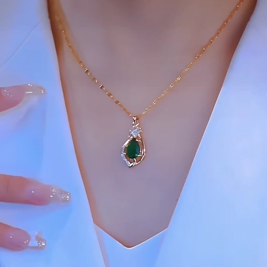 钛钢项链 轻奢百搭绿色坠子女款不掉色项链时尚气质小众锁骨链